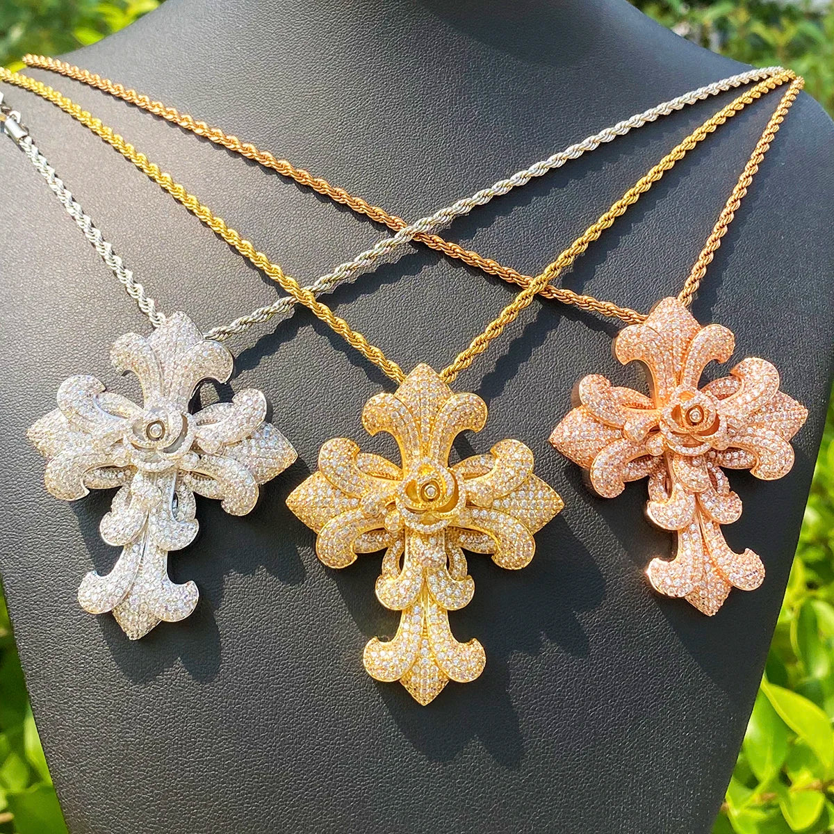 Aokaishen Iced Out Rose Flower Cross Necklace Pendant for Men Prong Setting 5A Cubic Zirconia Hip Hop Jewelry