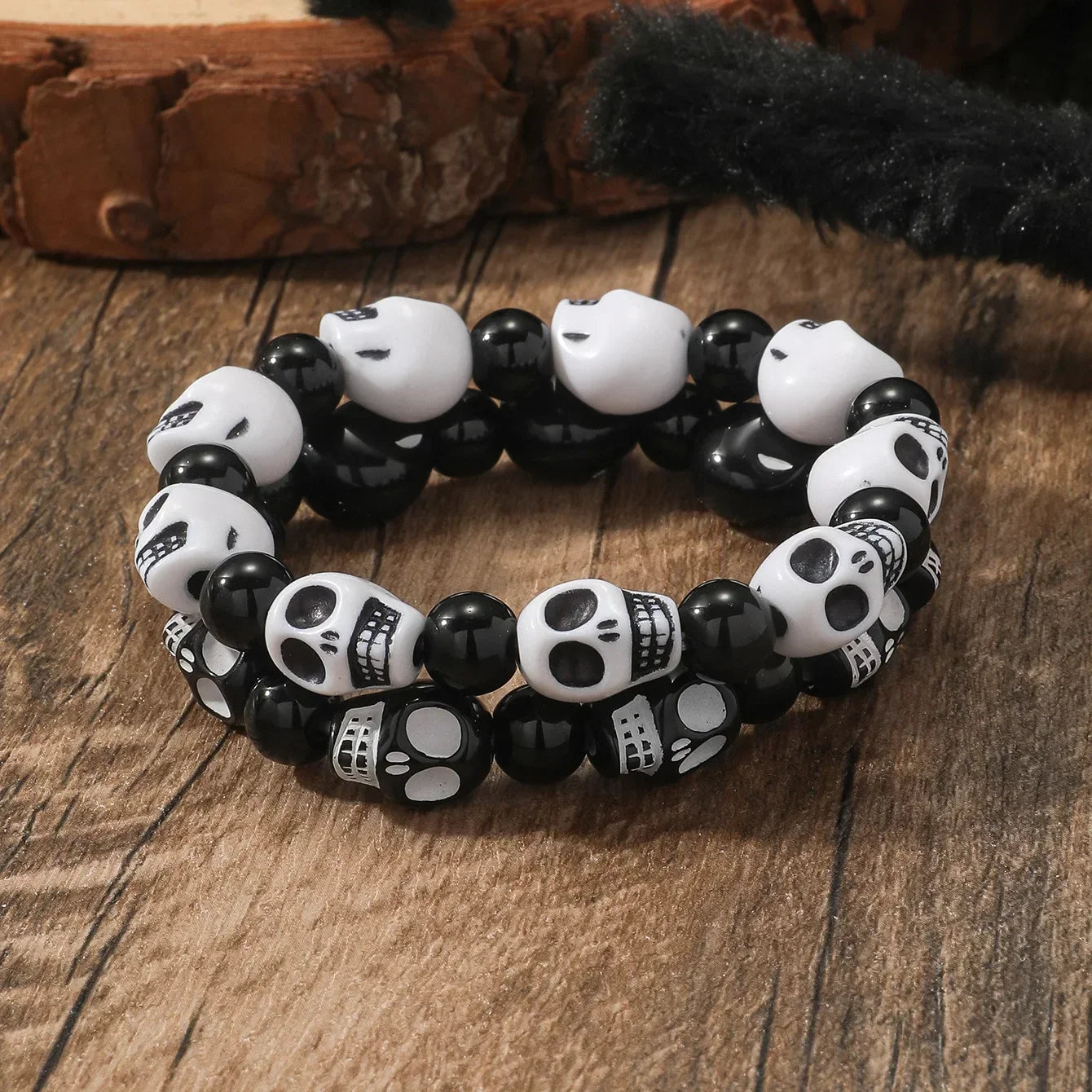 Punk Goth Skull Skeleton Bracelets for Women Men Hip Hop Elastic Beaded Bracelets Bangles Handmade Halloween Jewelry