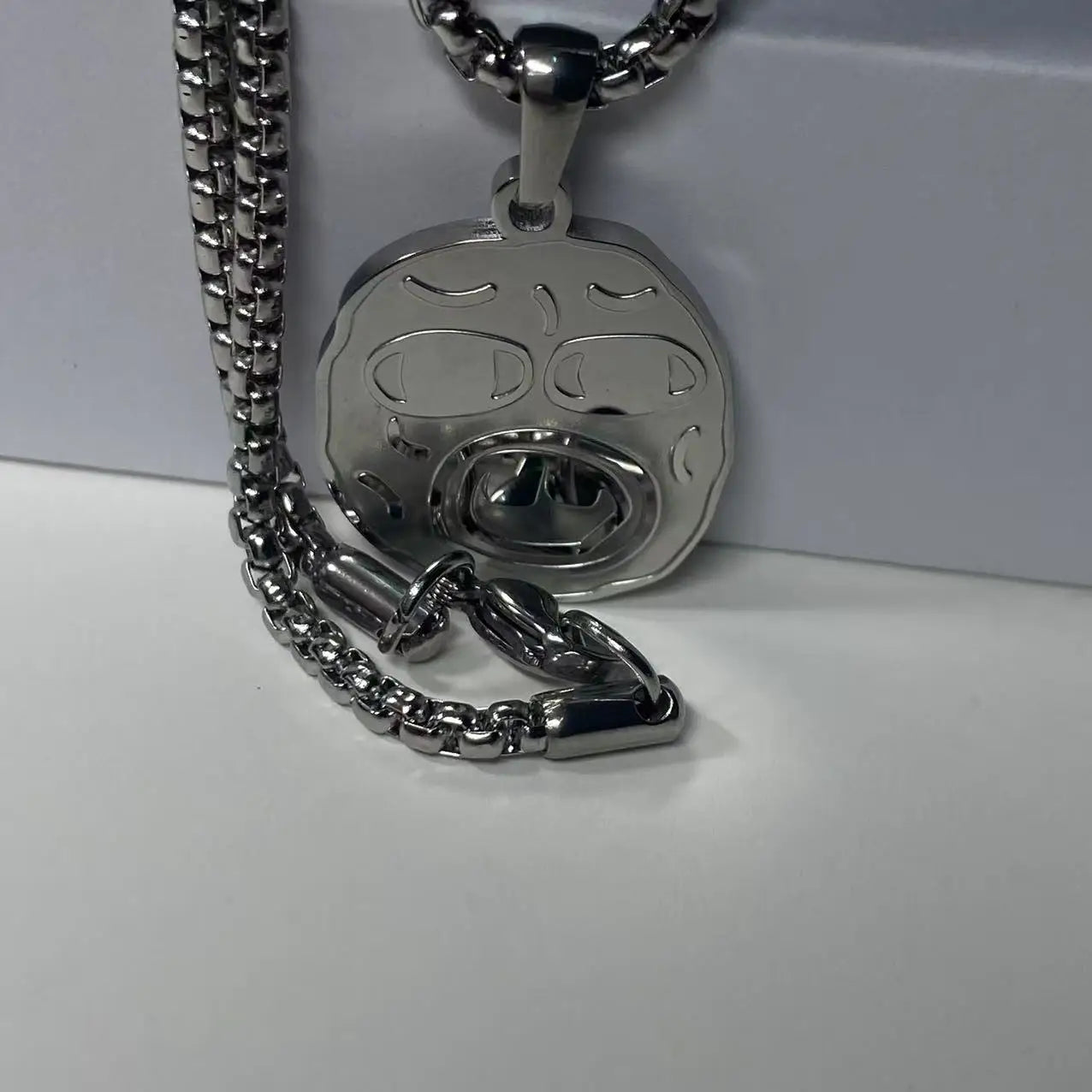 High-quality Stainless Steel Fashionable and Quirky Pendant Necklace for Men, a Hip-Hop Style Personalized Necklace
