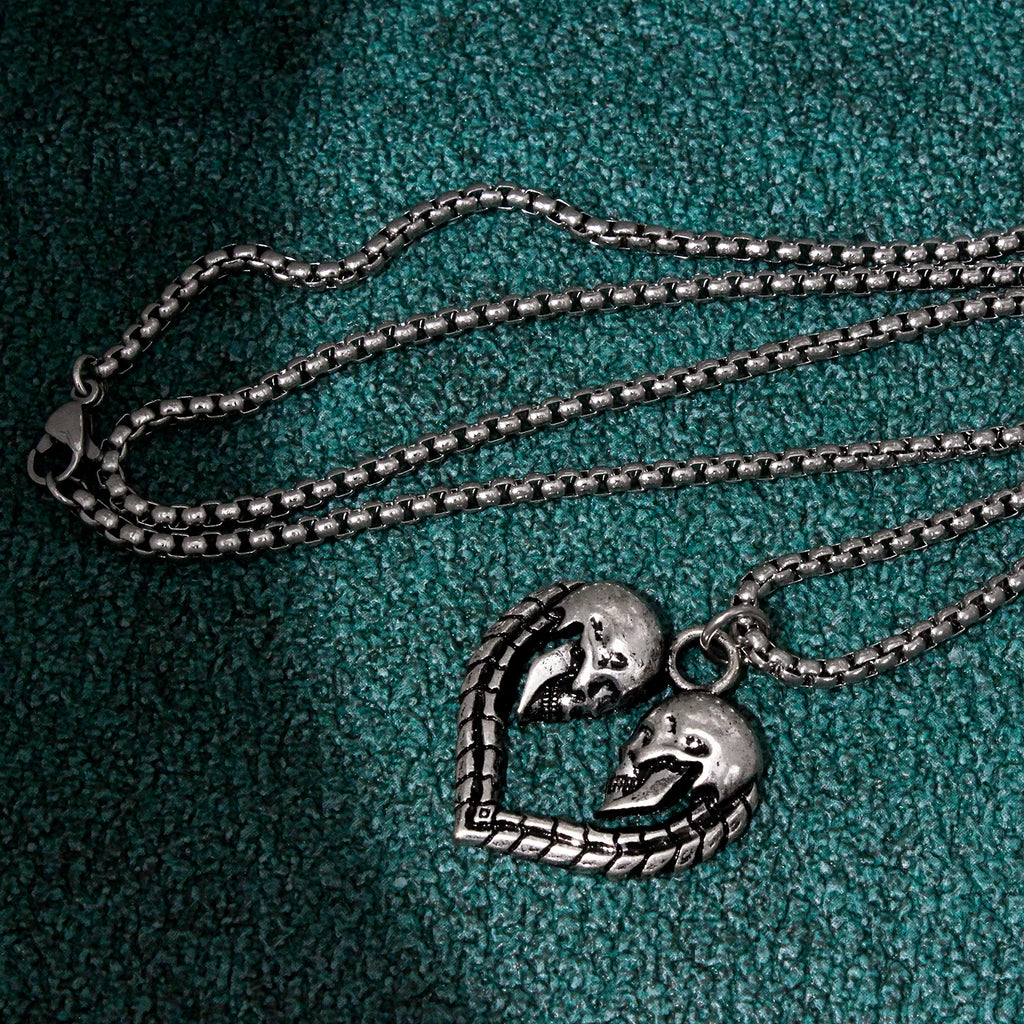 Skull Heart Pendant Necklace — Silver Gothic