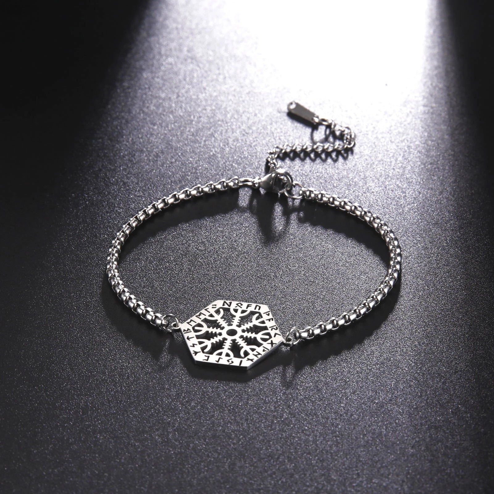 LIKGREAT Viking Vegvisir Compass Bracelet Nordic Runes Bangle Amulet Odin Scandinavian Talisman Stainless Steel Vintage Jewelry