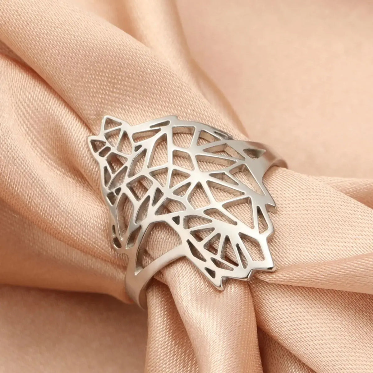 Teamer Hollow Cute Wolf Stainless Steel Ring for Women Men Open Wide Vintage Geometric Animal Finger Ring Jewelry Gift Wholesale
