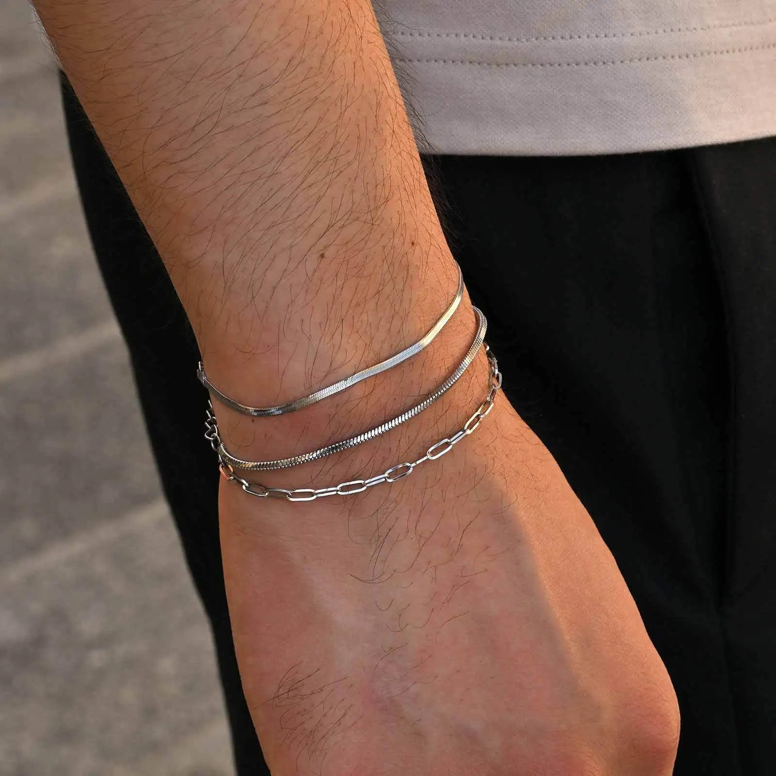 Minimal Thin Chain Bracelet — Stainless