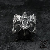 Vintage Gothic Bat Relief Ring — Stainless Steel