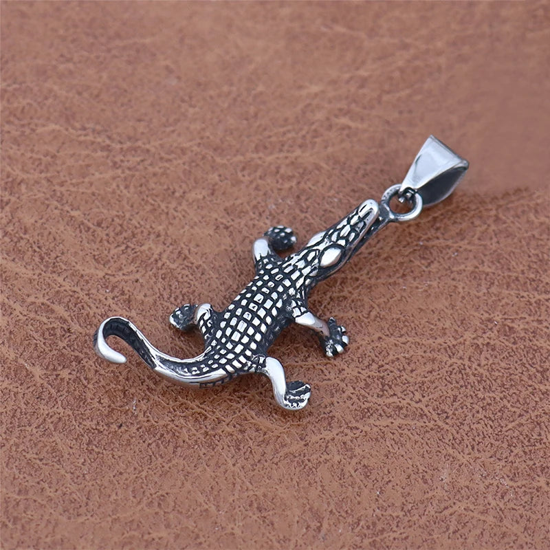 Creative Small Size Crocodile Necklace for Men Women Popular Stainless Steel Animal Pendant Fashion Charm Jewelry Gift Wholesale