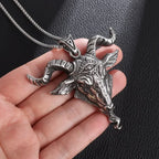 Retro Punk Turquoise Bull Head Pendant Necklace for Men Fashion Hip Hop Motorcycle Riding Trend Cool Personalized