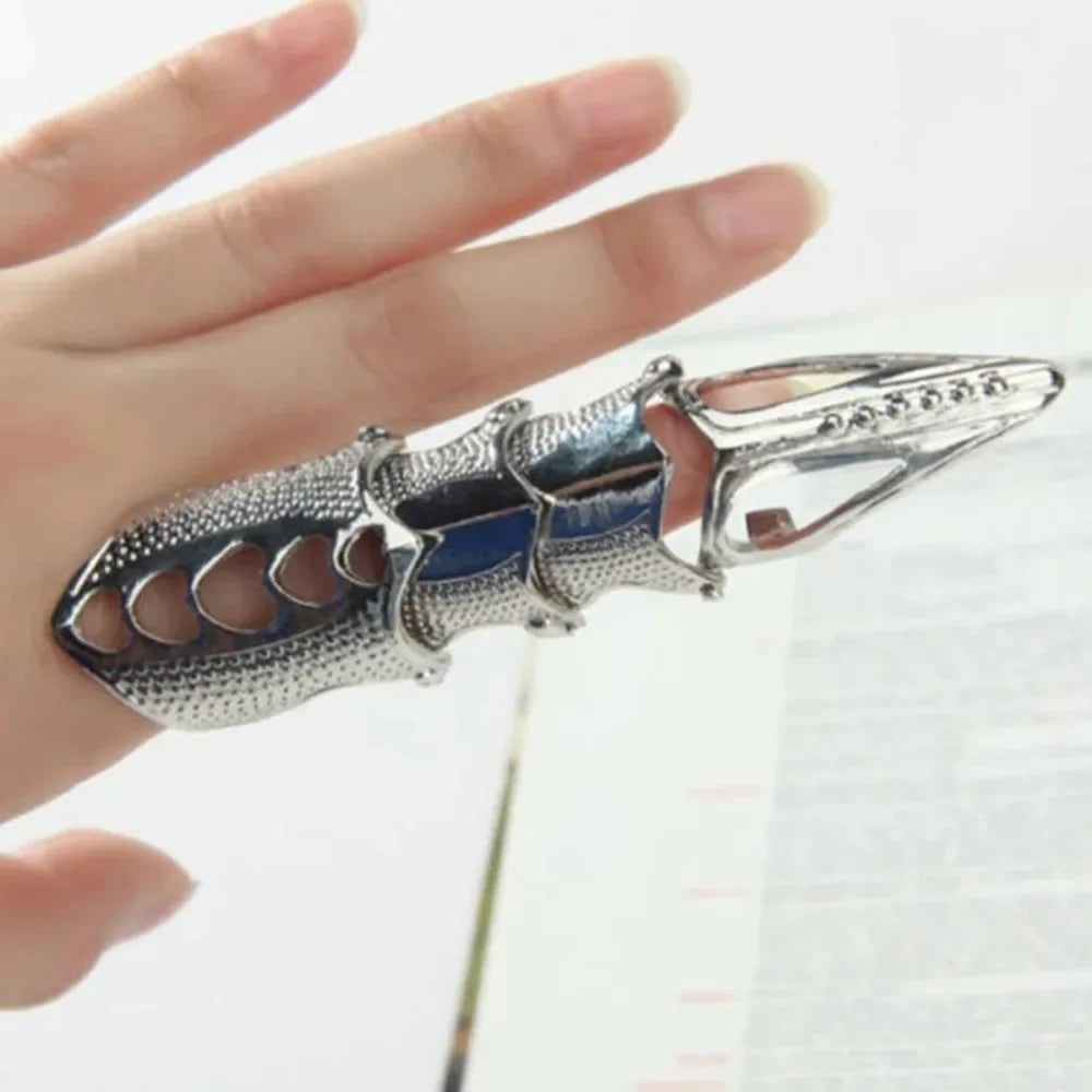 Retro Fashion Hip Hop Punk Ring Rock Scroll Joint Armor Knuckle Metal Full Finger Claw Ring Men and Women Creative Popular Ring
