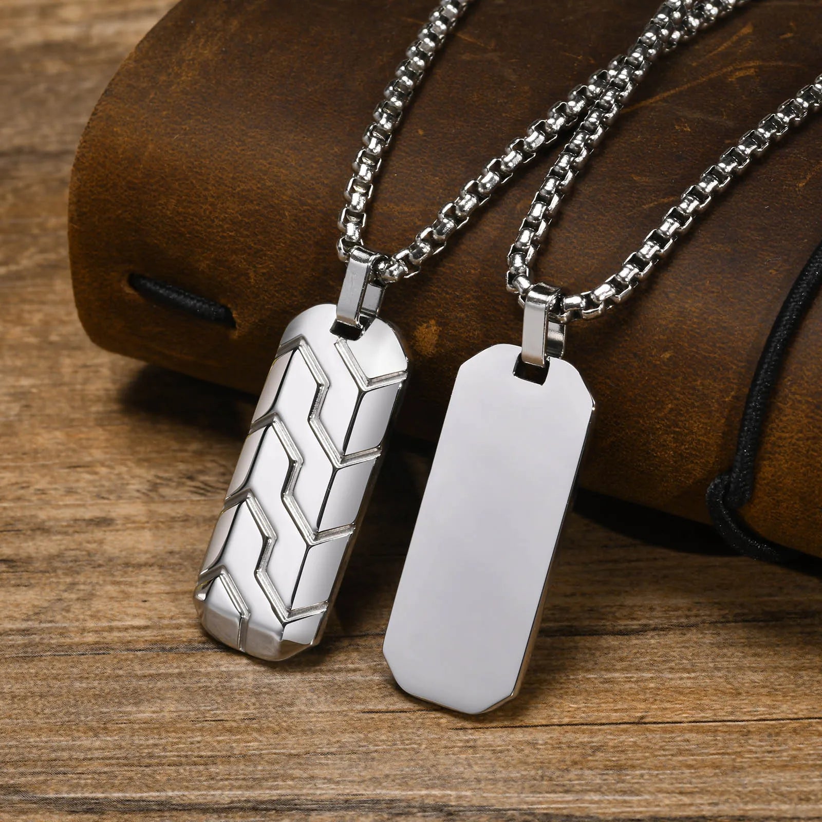 Tire Shape Geometric Pendant Necklace — Stainless Steel