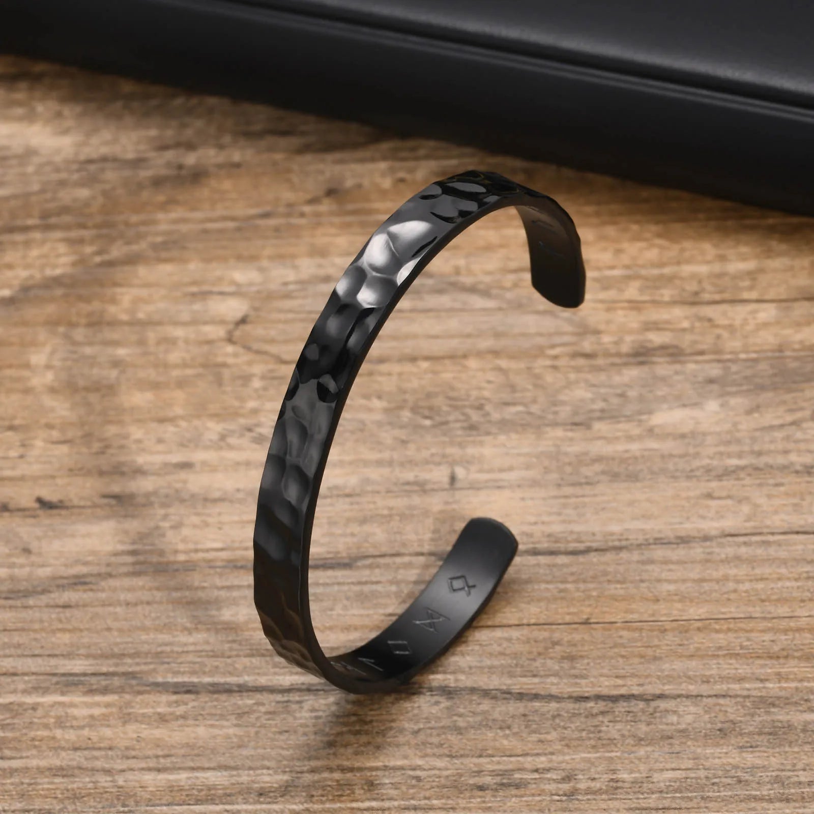 Vnox Norse Viking Bracelets for Men Women, Hand Crafted Hammered Stainless Steel Cuff Bangle Bracelet, Rock Punk Gift
