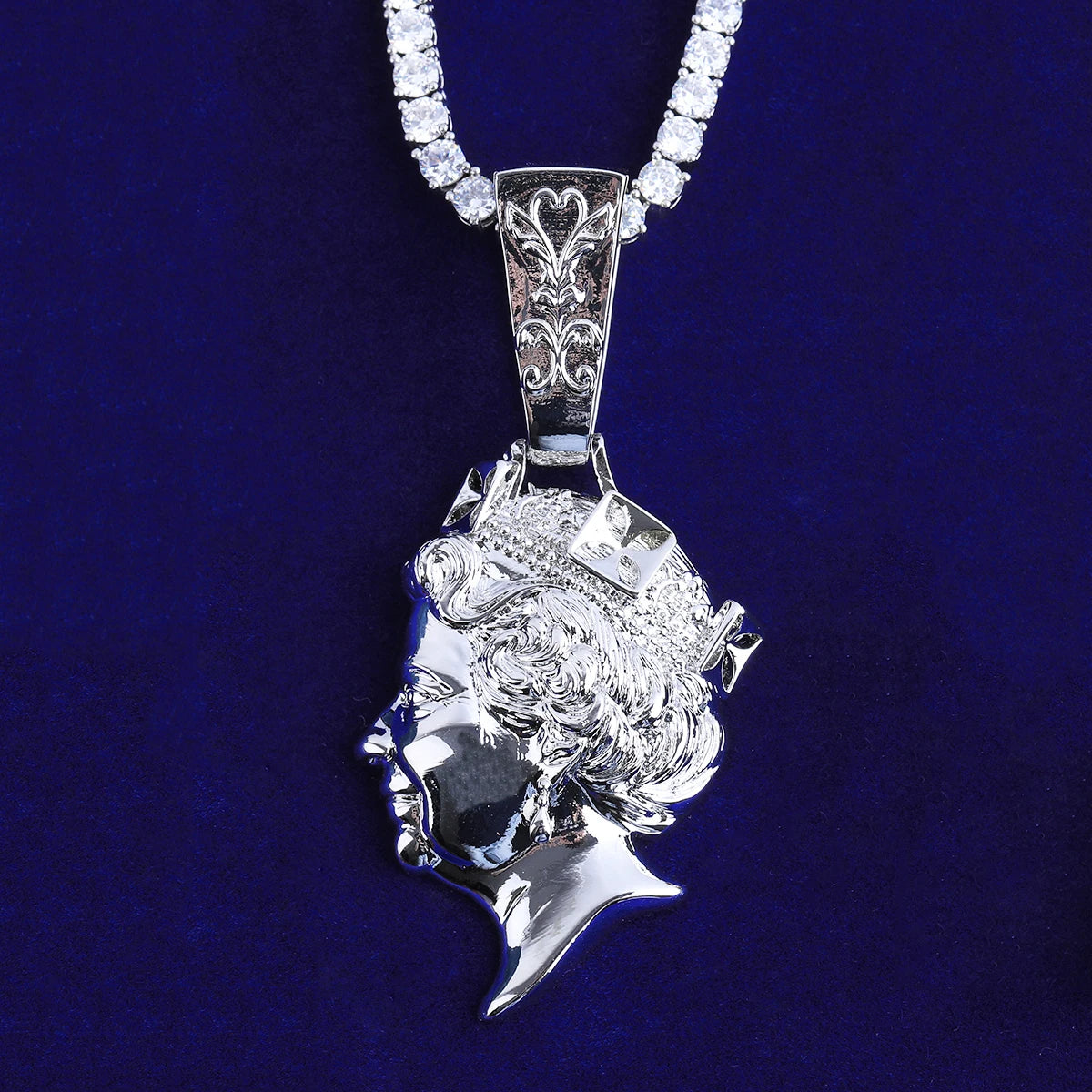 Bubble Letter Iced Out United kingdom Queen Head Necklace Pendant  for Men Real Gold Plated 5A Cubic Zirconia Hip Hop Jewelry