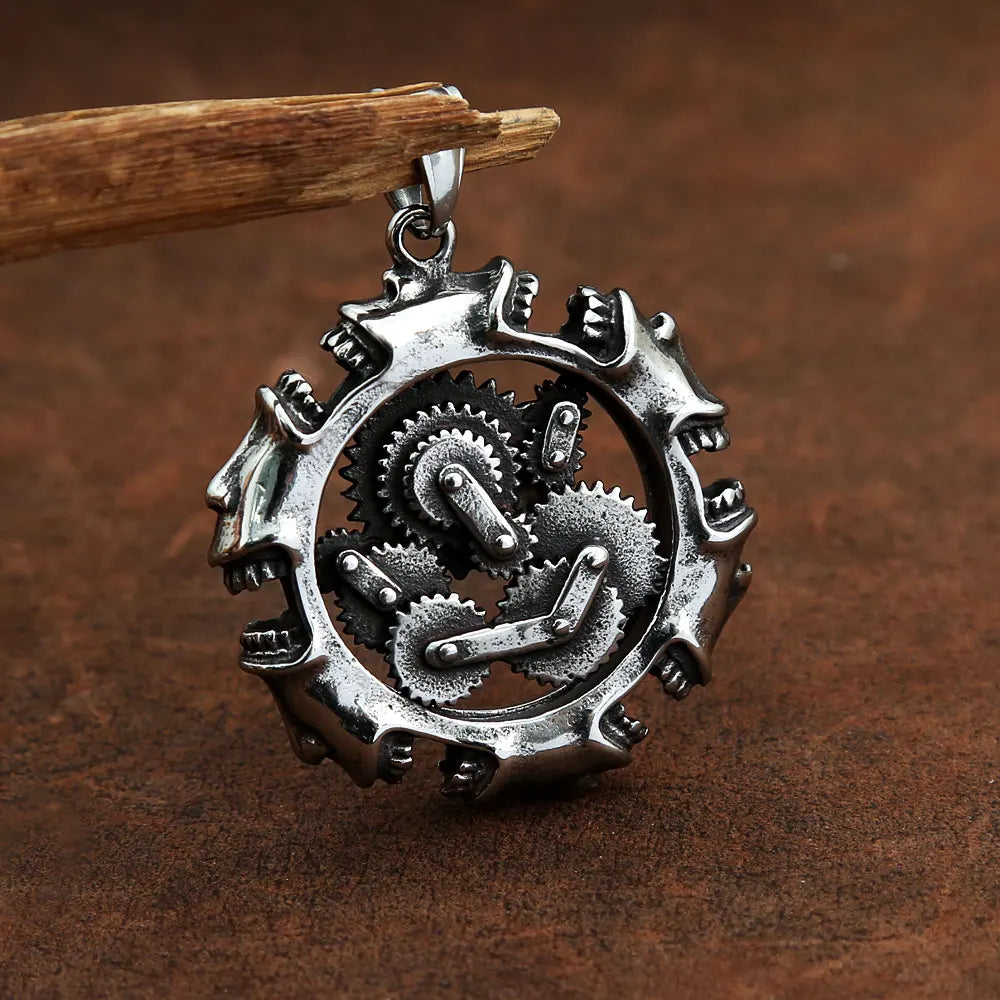 Steampunk Skull Gear Pendant — Stainless