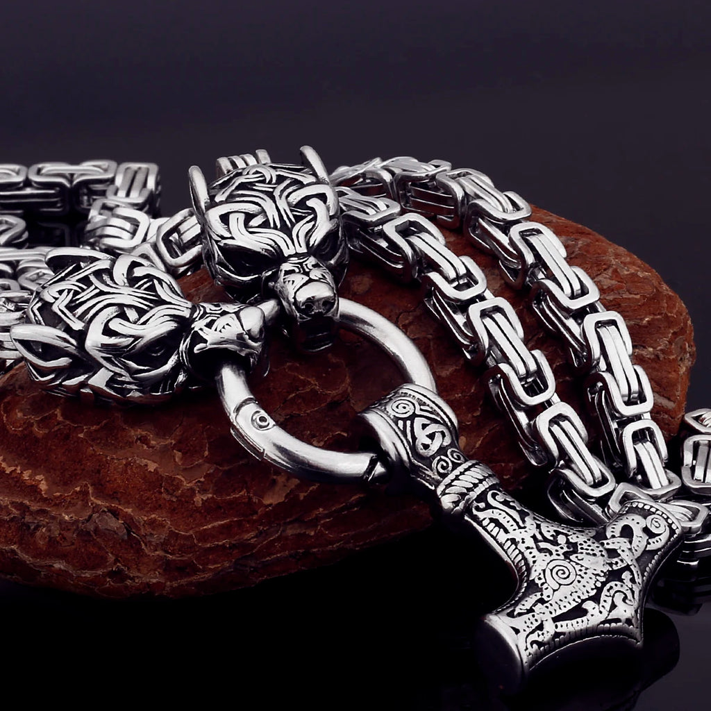 Nordic Celtic Wolf Men's Necklace Pendant Viking Wolf Head Stainless Steel Pendant Scandinavian Rune Amulet Jewelry