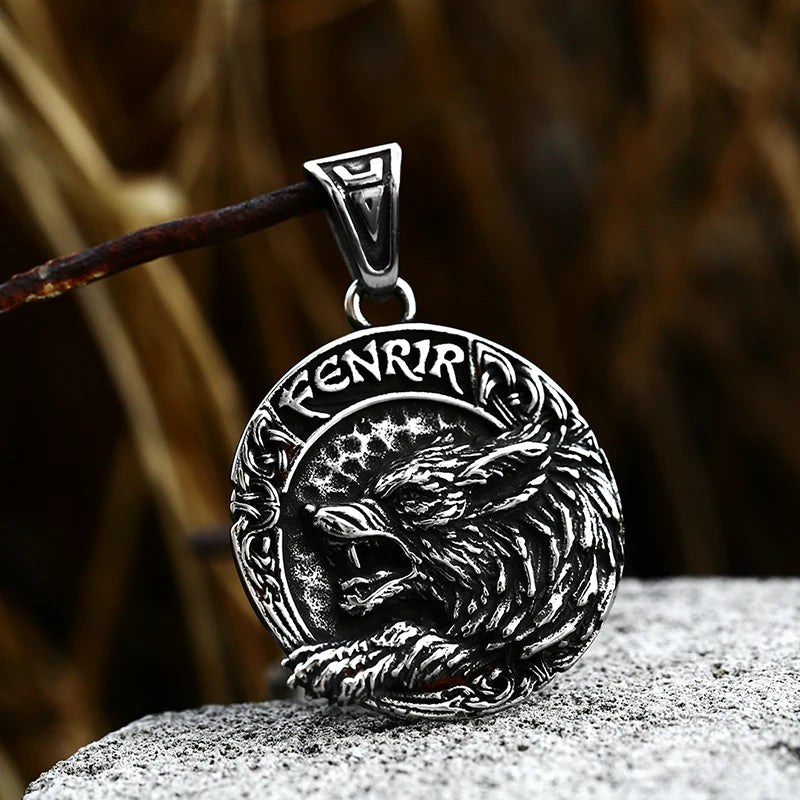 Round Lion Wolf Tiger Pendant — Stainless Steel