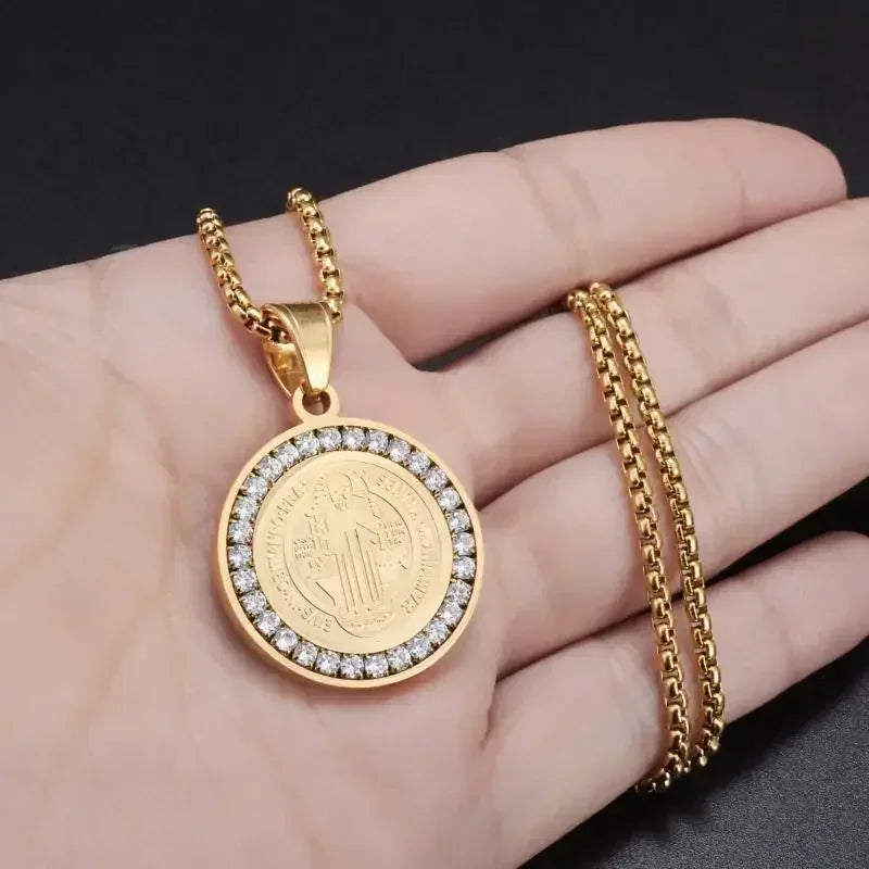 Hip Hop Iced Out San Benito San Benito Holy Medal Pendant Jesus Necklace Religious Amulet Jewelry for Men and Women