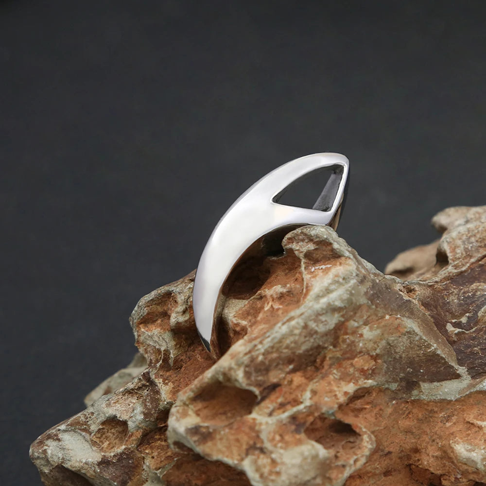 Wolf Fang Pendant — Stainless Steel