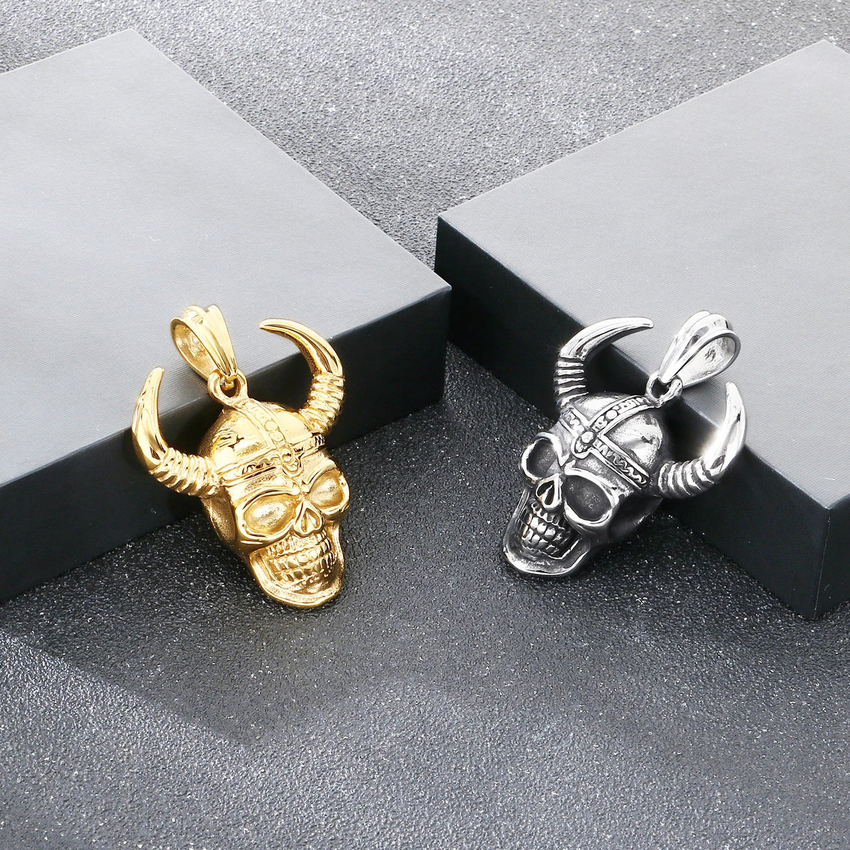 Gothic Bull Horn Skull Pendant Necklace — Stainless Steel