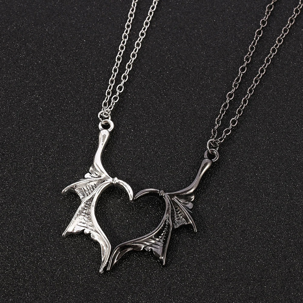 Gothic Split Wing Heart-Shaped Necklace Punk Bat Wings Pendant Unisex Jewelry Accessory for Valentine's Day Gift