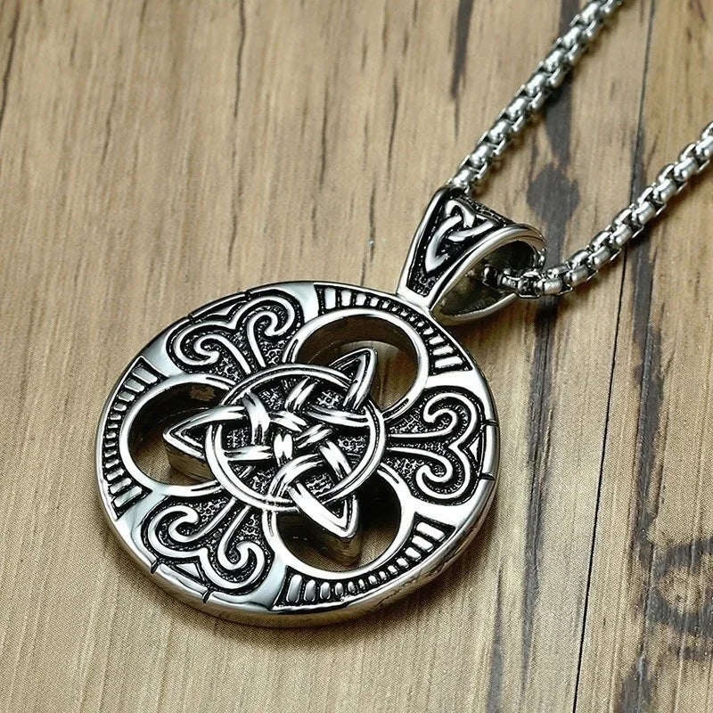 Retro Classic Celtic Knot Round Pendant Necklace for Men and Women Punk Hip-Hop Trend Amulet Jewelry