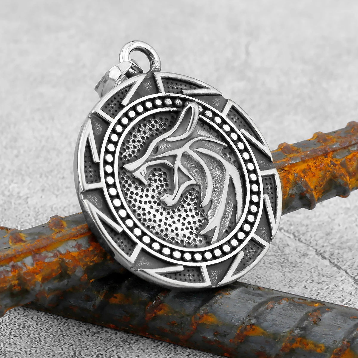 Mens Vintage Viking Wolf Pendant Runes Necklace Punk Street Rock Nordic Stainless Steel Odin Wolf Head Necklace Fashion