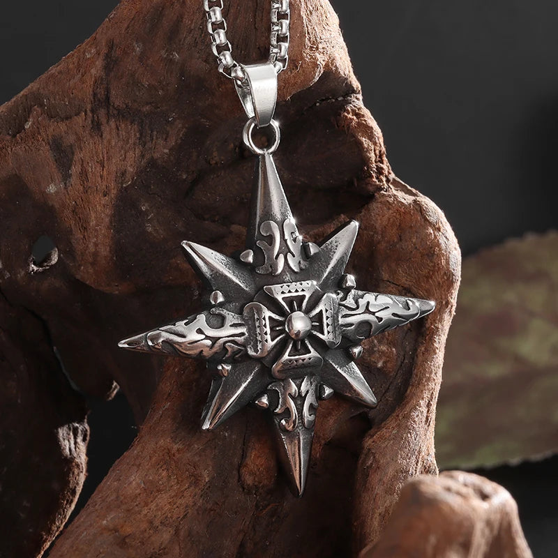 Jewelry Round Celtic Knot Necklace for Men Nordic Rune Amulet Fashion Sweater Necklace Gift