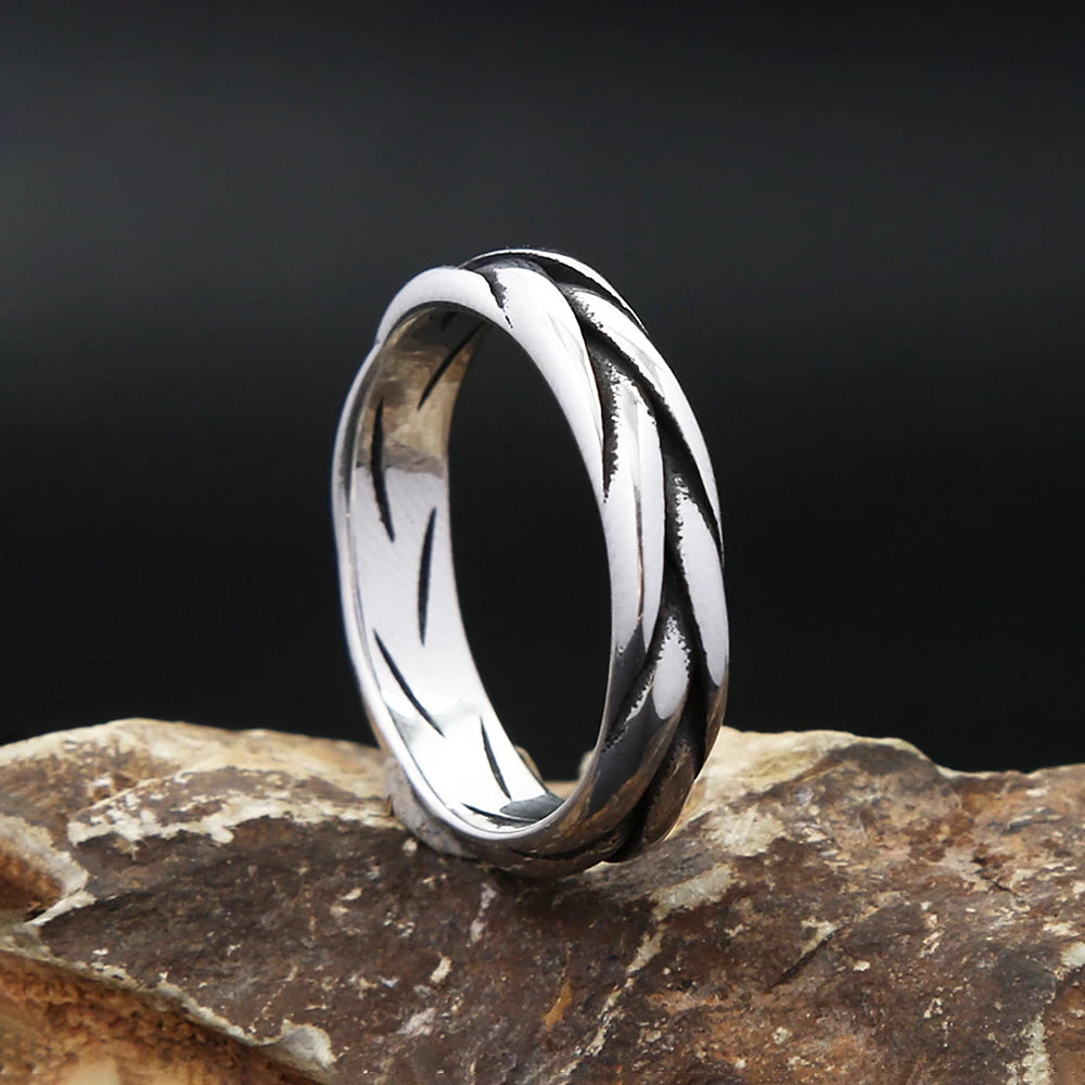 Celtic Knot Ring — Stainless Steel