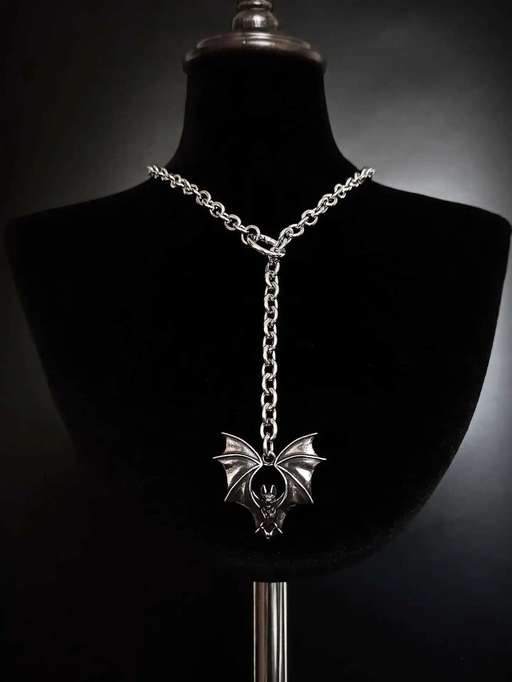 Gothic Crow Skull Necklace For Women man Fashion Vampire Bat Accessory Punk Jewelry Gift Circle Pagan Vintage Moth Charm Choker