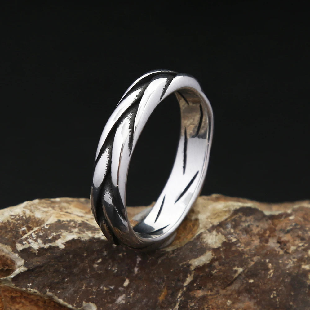 Celtic Knot Ring — Stainless Steel