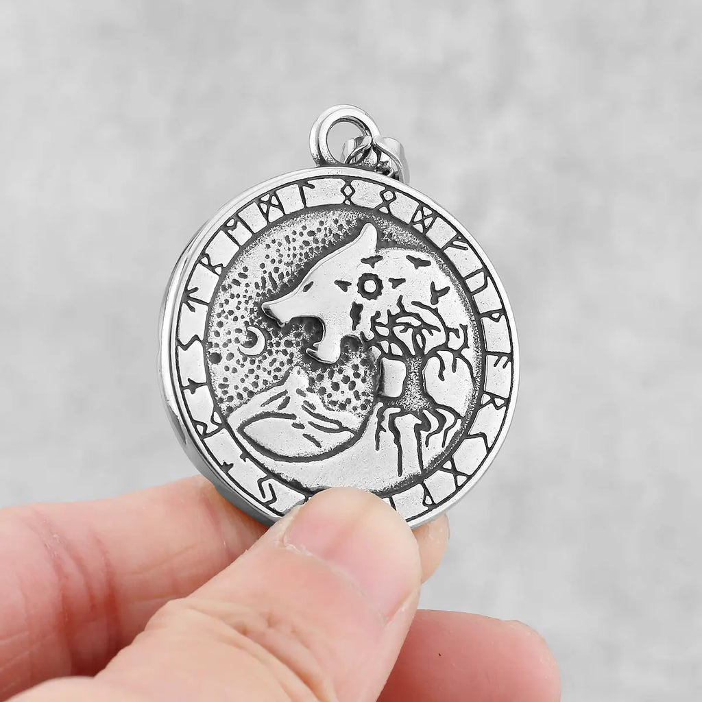 Mens Vintage Viking Wolf Pendant Runes Necklace Punk Street Rock Nordic Stainless Steel Odin Wolf Head Necklace Fashion