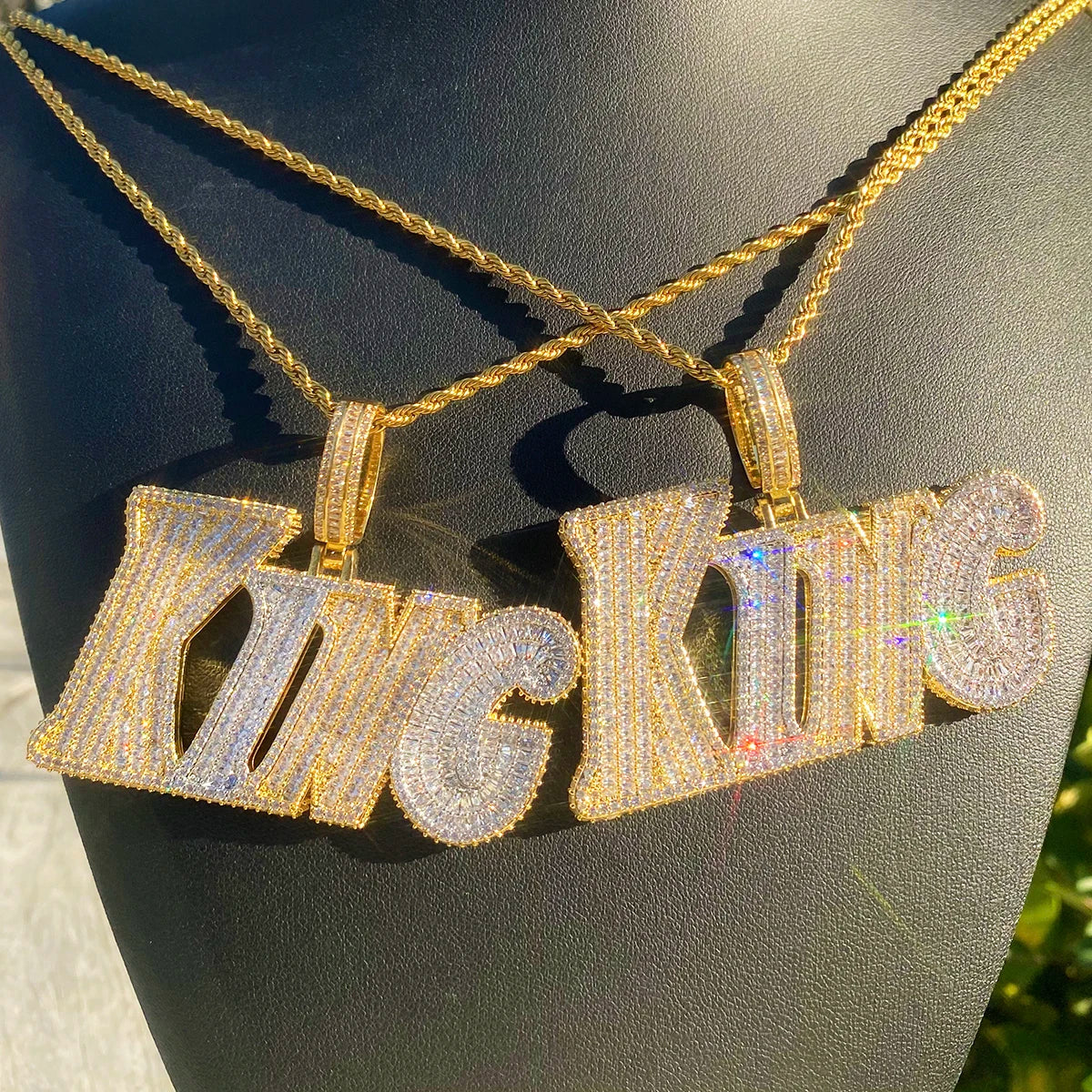 Aokaishen Iced Out King Necklace Pendant for Men 5A Cubic Zirconia Prong Setting Hip Hop Jewelry