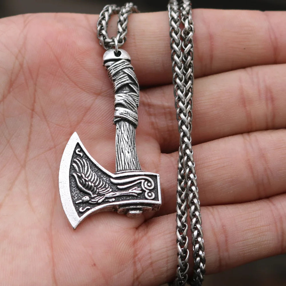 Fashion Wolf Totem Axe Necklace Wolf Head Amulet Pendant Hip Hop Punk Necklaces for Men Gothic Jewelry Party Personality Gift