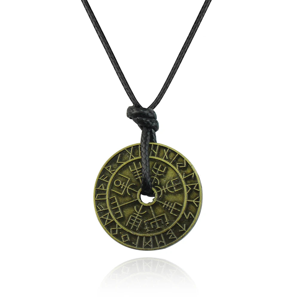 Vintage Viking Rune Compass Pendant Necklace High Quality Metal Pagan Amulet for Men Accessories Necklace