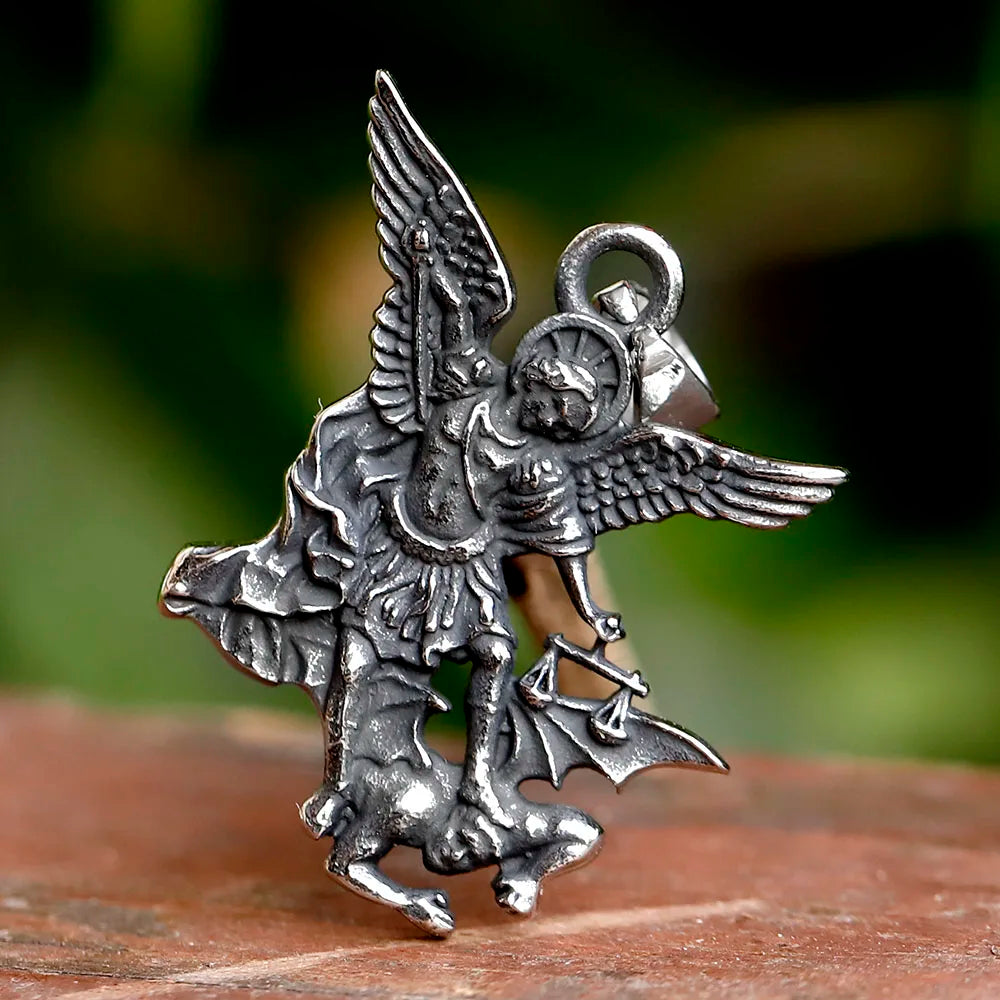 2023 New Stainless Steel Catholic Patron Saint Pendant Michael St. Michael The Archangel Pendant Necklace fior gift