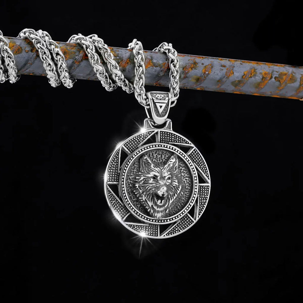 Wolf Head Viking Amulet Pendant Necklace — Stainless Steel