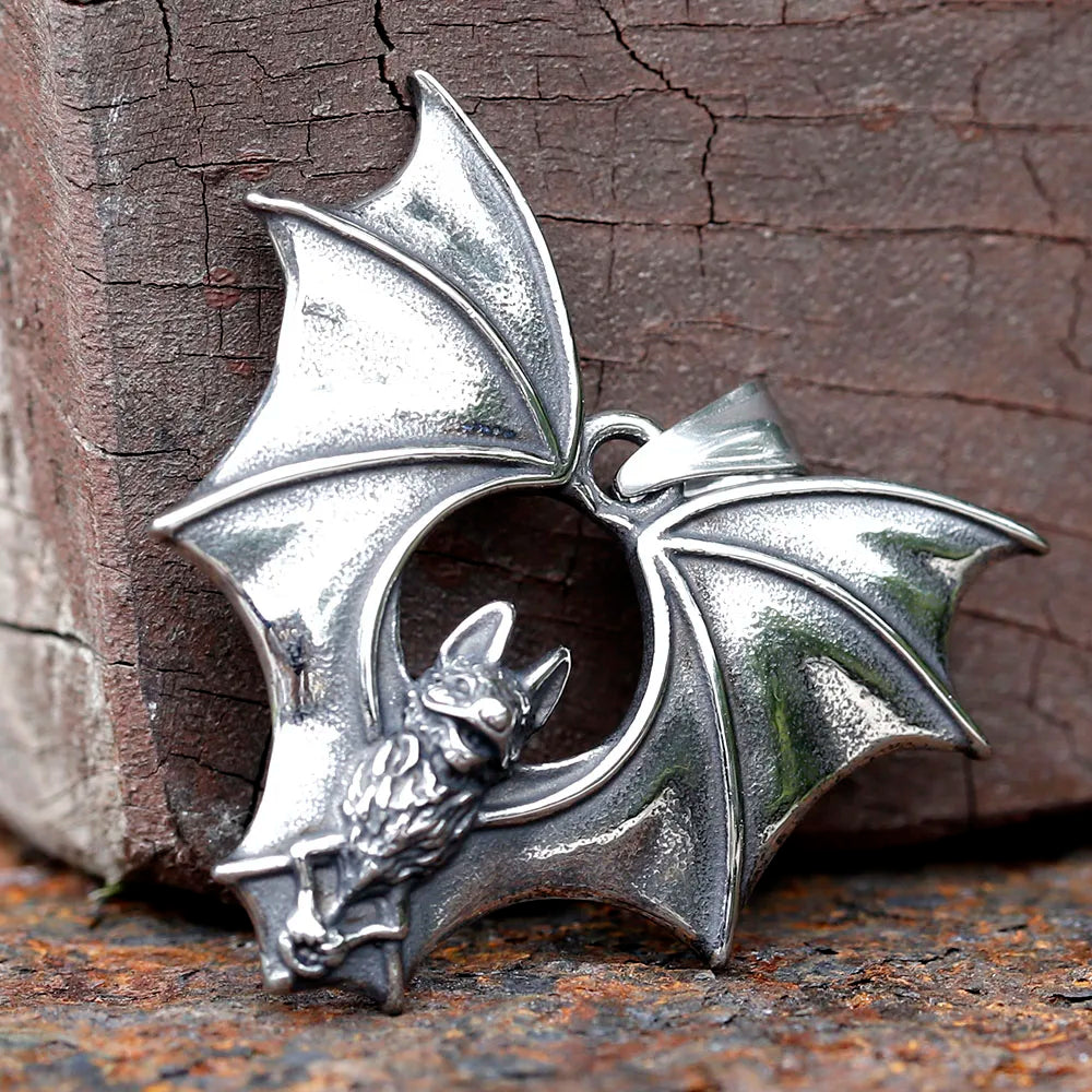 2023 New Design Stainless Steel Bat Pendant Detailed Necklace Punk Biker Animal Jewelry High Quality Gift Accessories