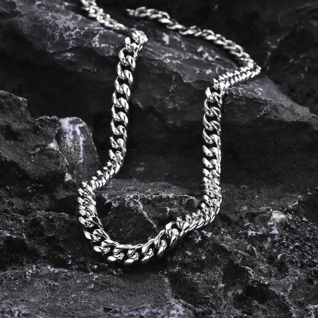 Vnox Never Fade 5mm/6mm/8mm Steel Cuban Chain Necklace for Women Men,Waterproof Silver Color Unisex Miami Curb Link