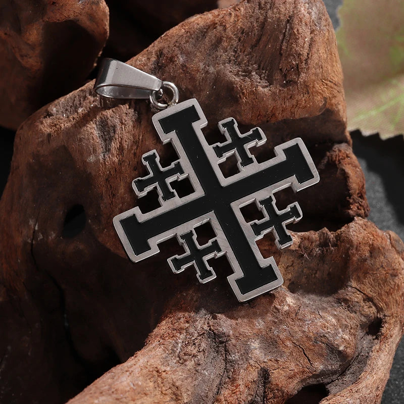 Templar Cross Round Medal Pendant Necklace — Stainless Steel