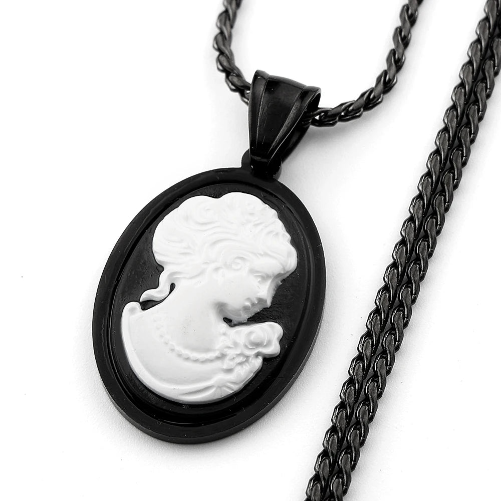 Vintage Victorian Cameo Pendant Necklace — Gold-Tone