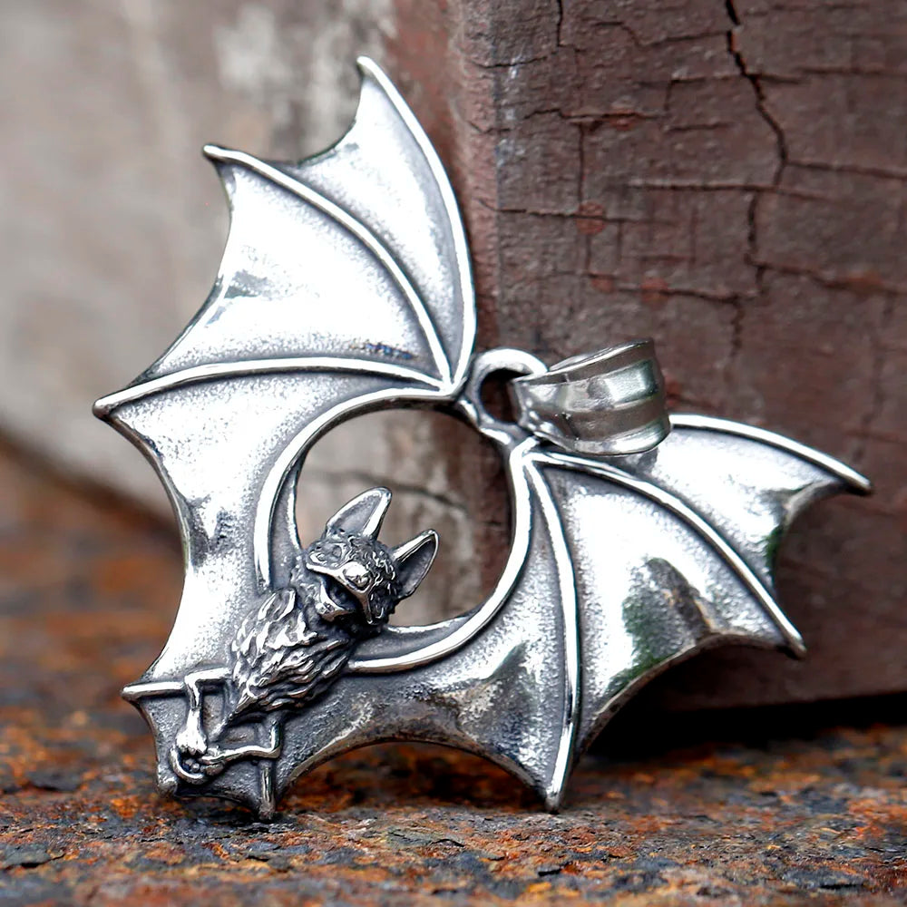 2023 New Design Stainless Steel Bat Pendant Detailed Necklace Punk Biker Animal Jewelry High Quality Gift Accessories