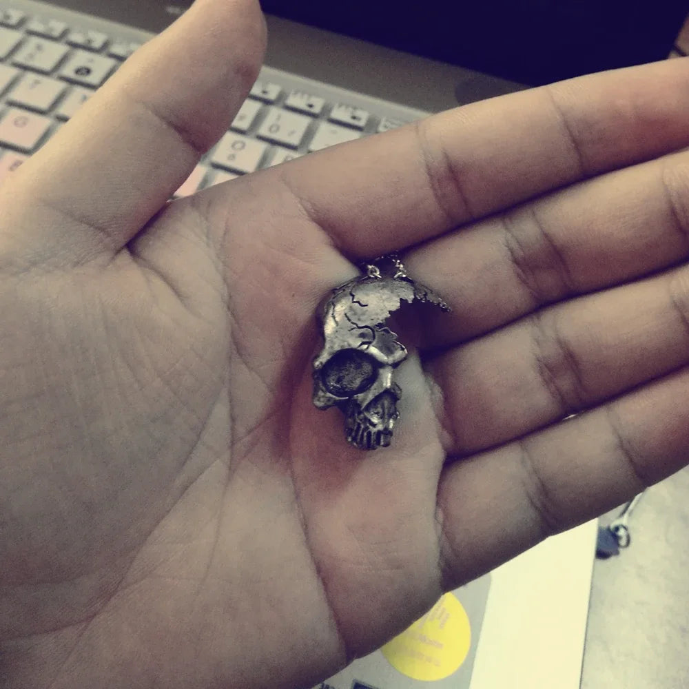 Skull Pendant Necklace — Gothic