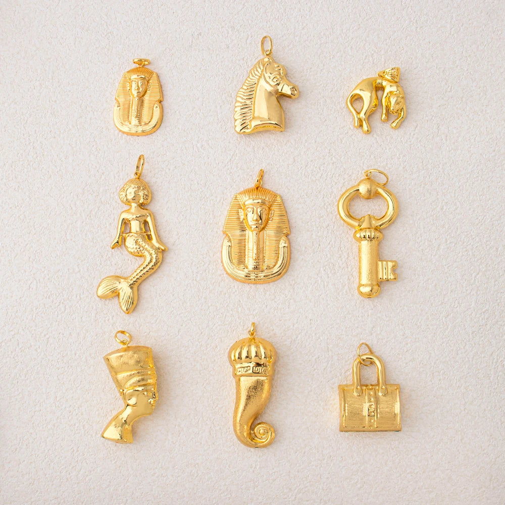 Gold Pendant Necklace