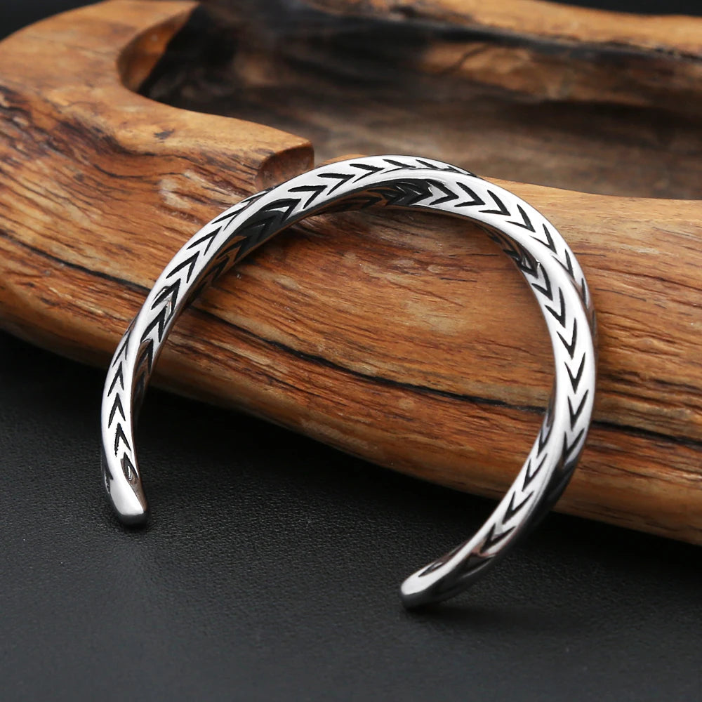 Mobius Bracelet — Stainless Steel