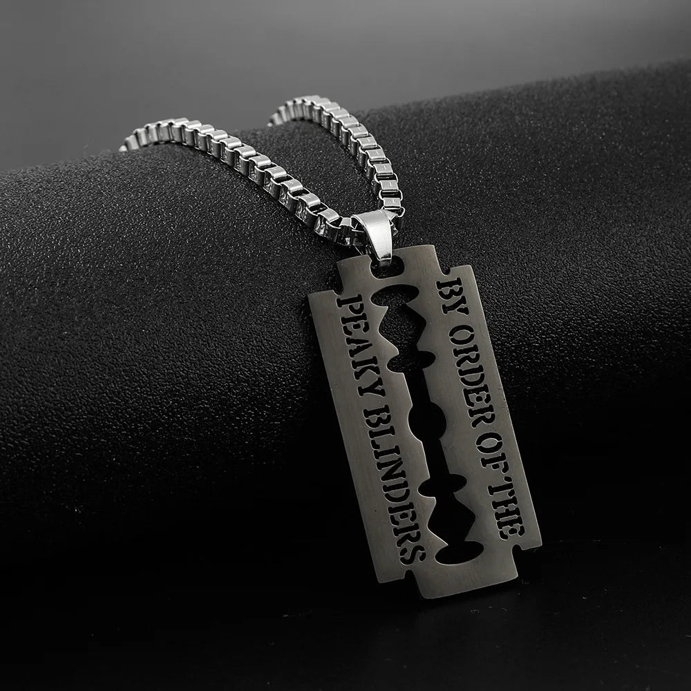 2021 New Fashion Street Hip-Hop Rock Jewerly Men Women Stainless Steel Flame Quenched Razor Blade Pendant Necklaces Punk Jewelry