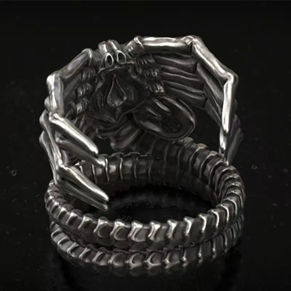 Alien Skeleton Men'S Punk Motorcycle Style Bold Skull Claw Ring Exaggerated Trendy Finger Accessory