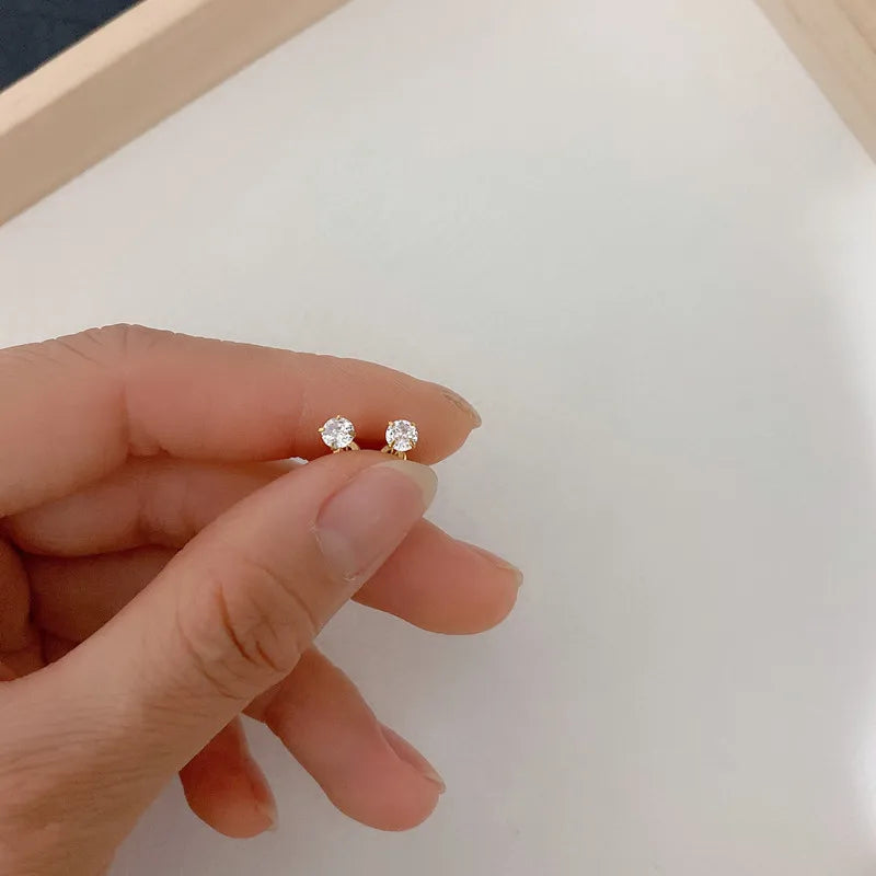 4 Prong CZ Zircon Stud Earrings — Cartilage Screw Back Piercing