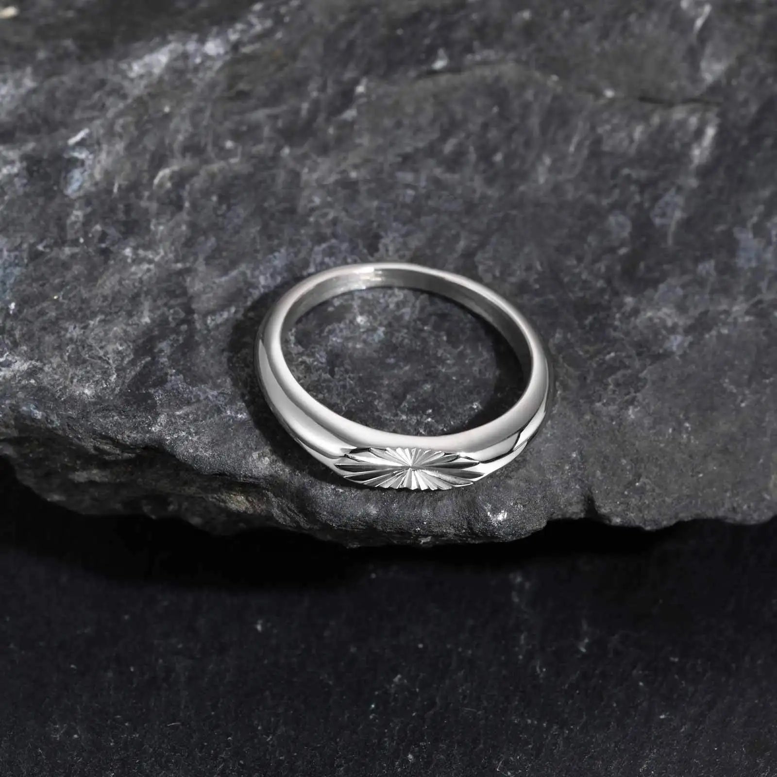 Silver Sunburst Tail Ring — Stainless Steel