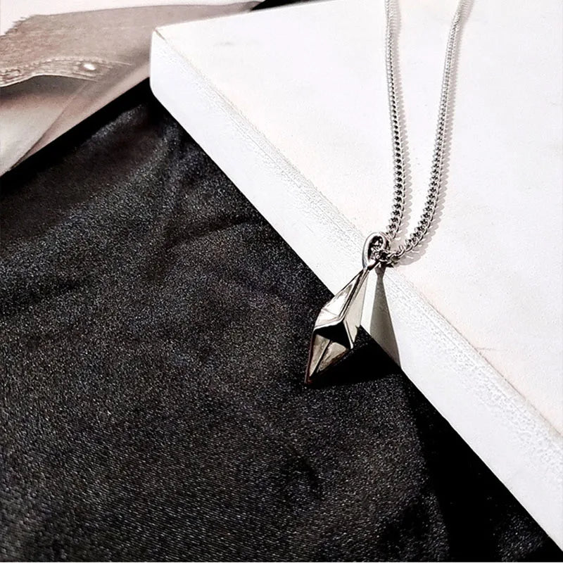 3D Thunder Lighting Pendant Necklace for Men Women Stainless Steel Neck Chains Geometric Rhombic Charm Hip Hop Sweater Necklace