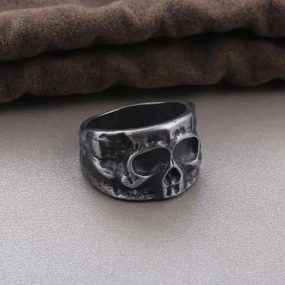 Half Face Skull Ring — Punk Gothic Vintage