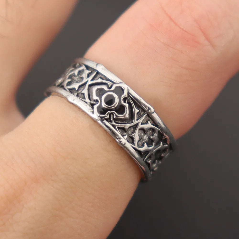 Vintage Knight Cross Amulet Ring for Men — Zinc Alloy