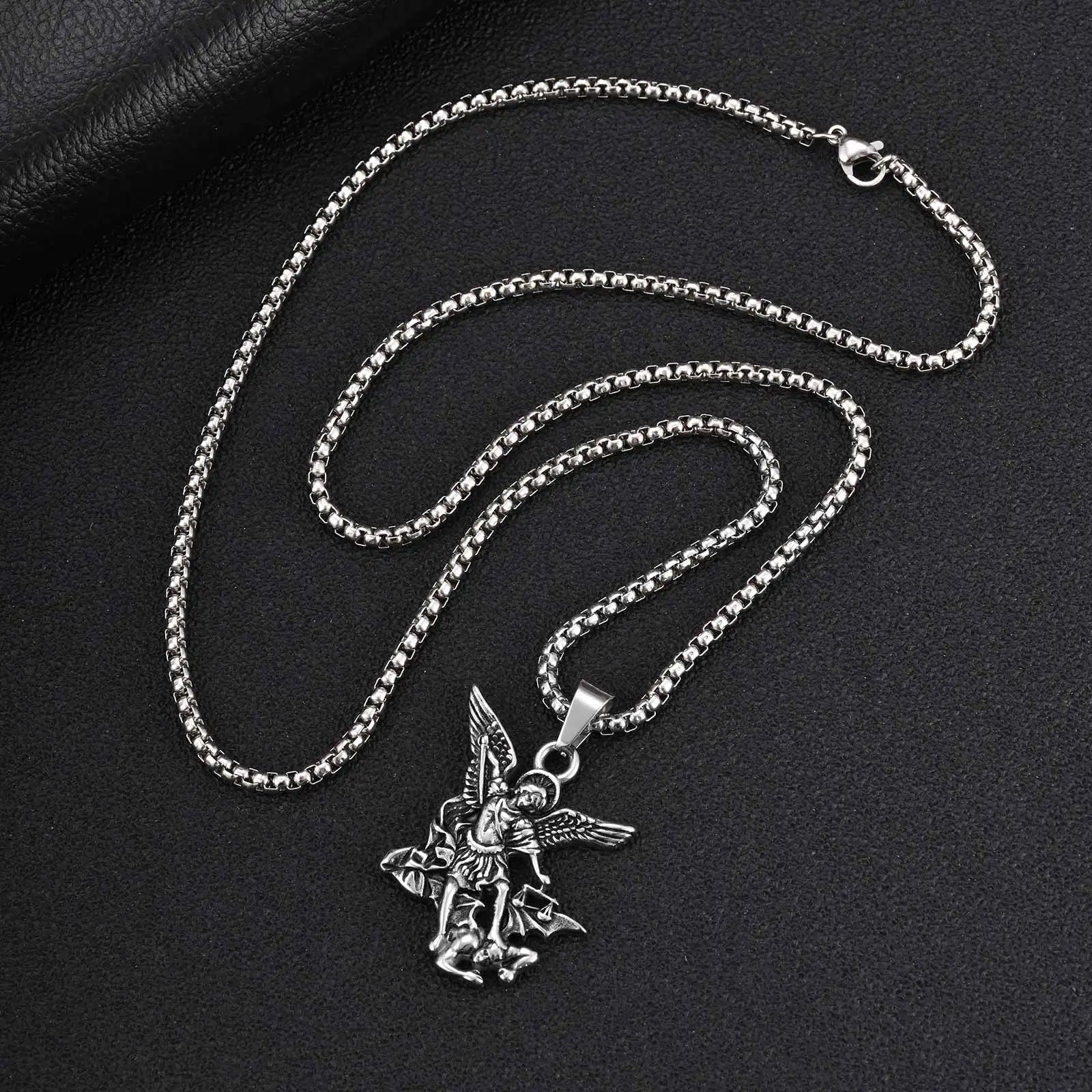 Vnox Stainless Steel St Michael Archangel Pendant Necklace for Men, Catholic Protection Amulet Box Chain Religious Jewelry Gift
