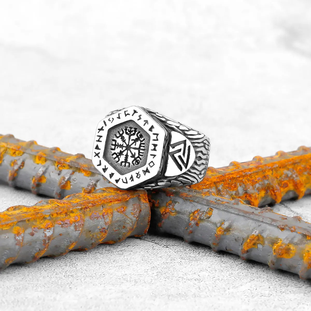 Vintage Stainless Steel Viking Amulet Ring Norse Compass Runes Men and Women Rings Teens Multi Style Jewelry Boyfriend